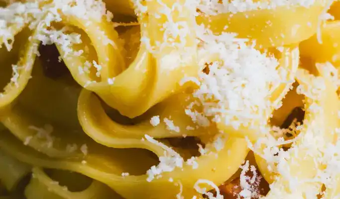 Tagliatelle Carbonara – The Creamiest 15-Minute Pasta You’ll Ever Make
