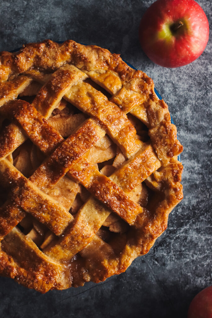 baked apple pie crust with lattice effect