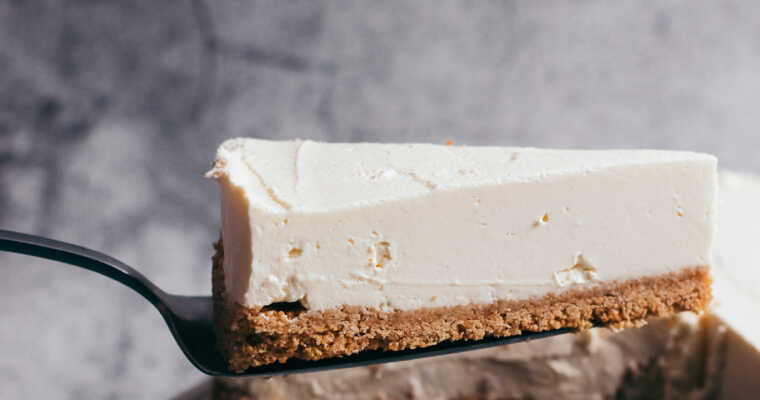Simple 5 Ingredient No Bake Cheesecake