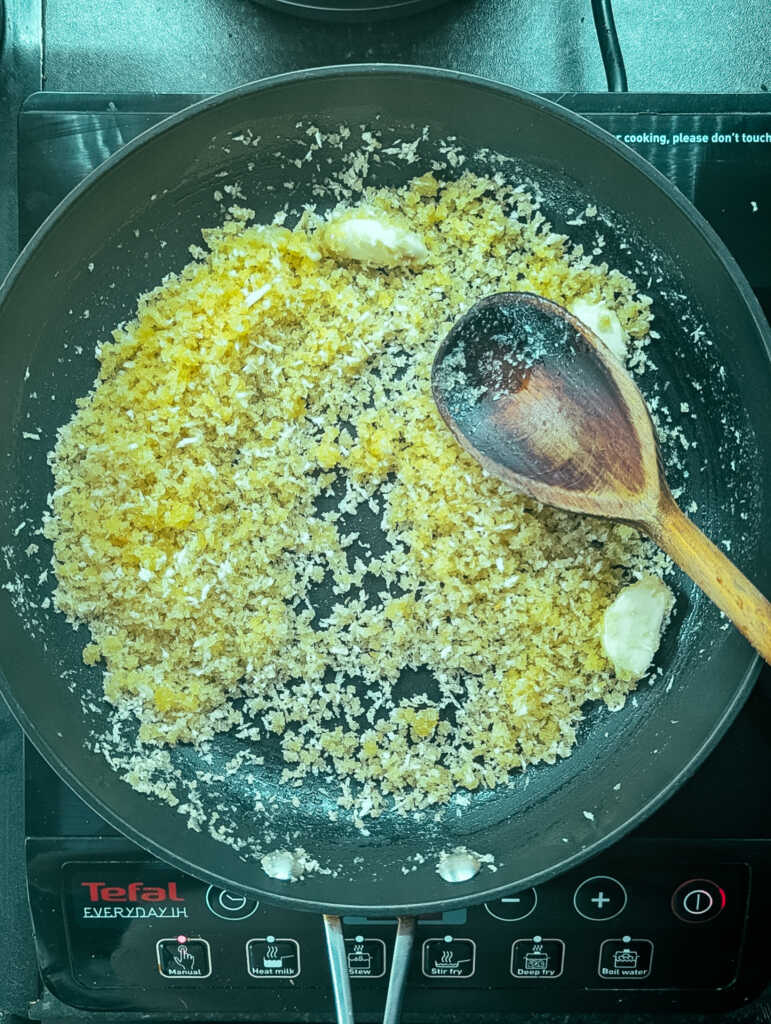 Melted butter, garlic and panko breadcrumbs in a frying pan
